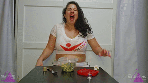 www.gialove.com - Peppery Salad Sneezing Fit thumbnail